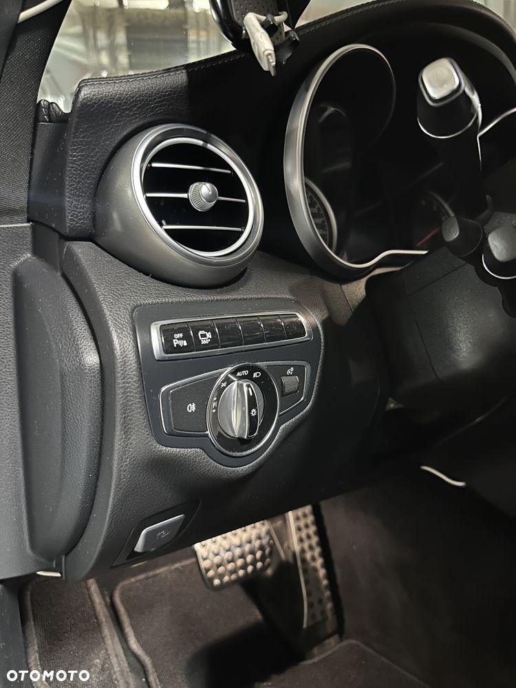 Mercedes-Benz Klasa C AMG 43 4-Matic - 18