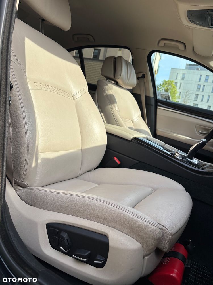 BMW Seria 5 520d xDrive Luxury Line - 31