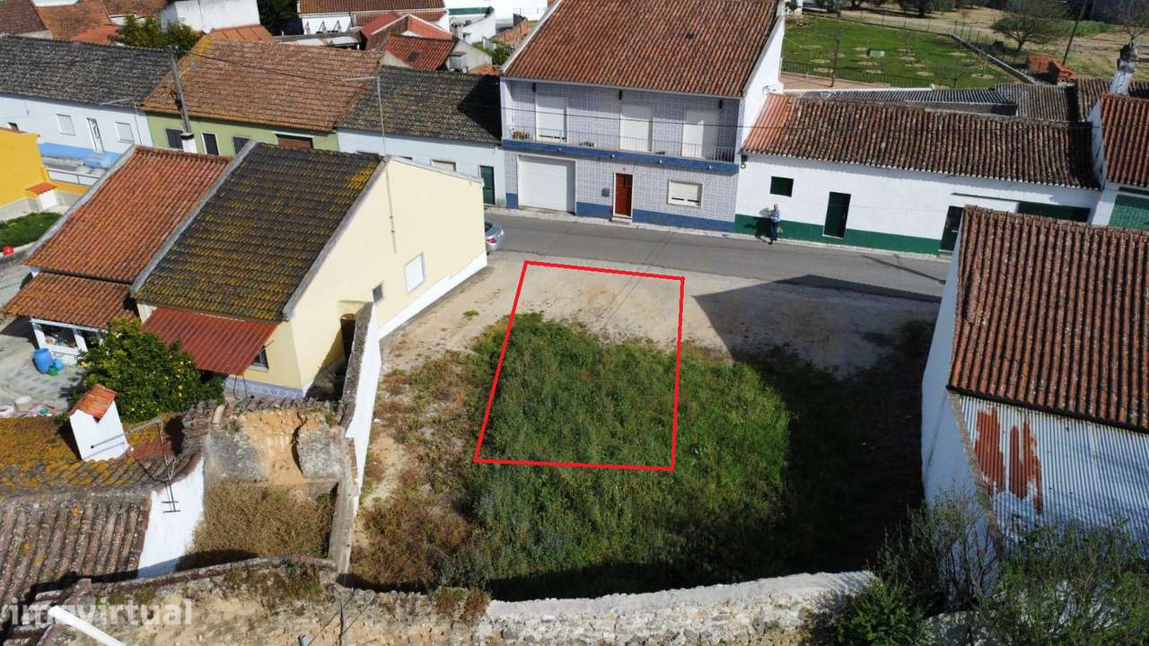 Apresentamos terreno totalmente urbano, com 107 m², na Lapa, Cartaxo - Grande imagem: 2/7