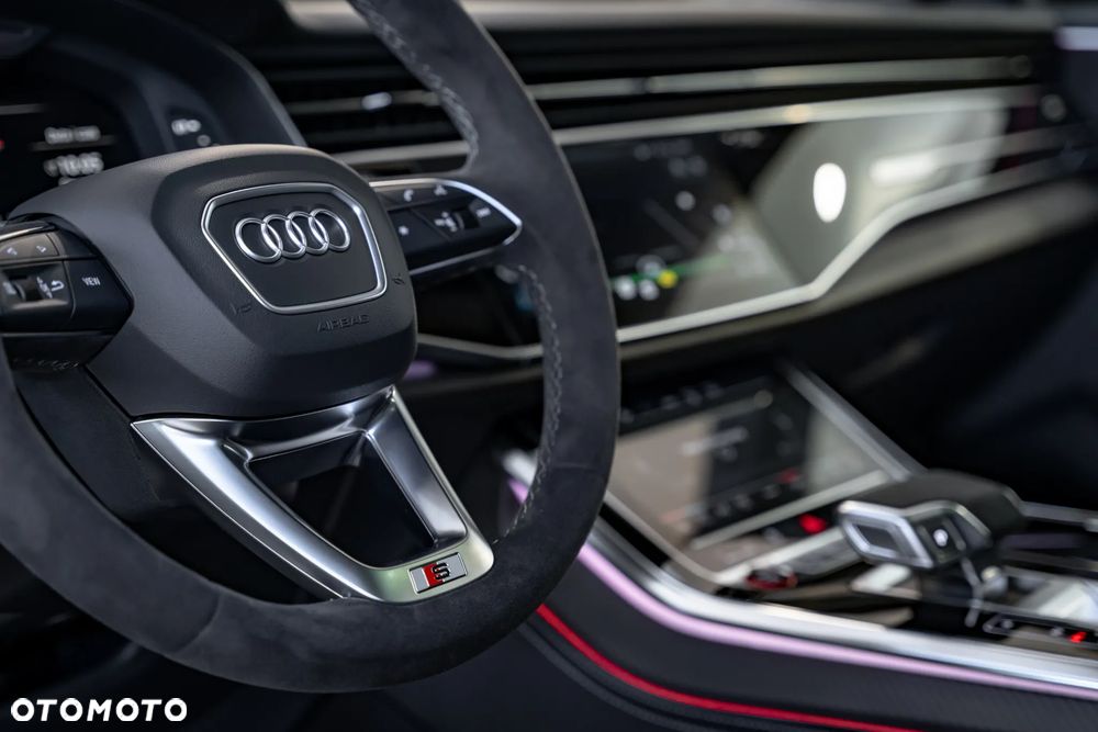 Audi SQ8 - 24