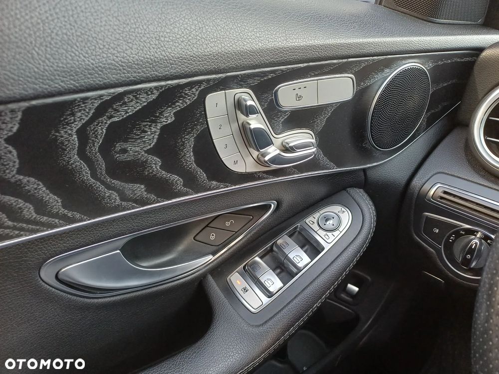 Mercedes-Benz Klasa C 300 7G-TRONIC - 7