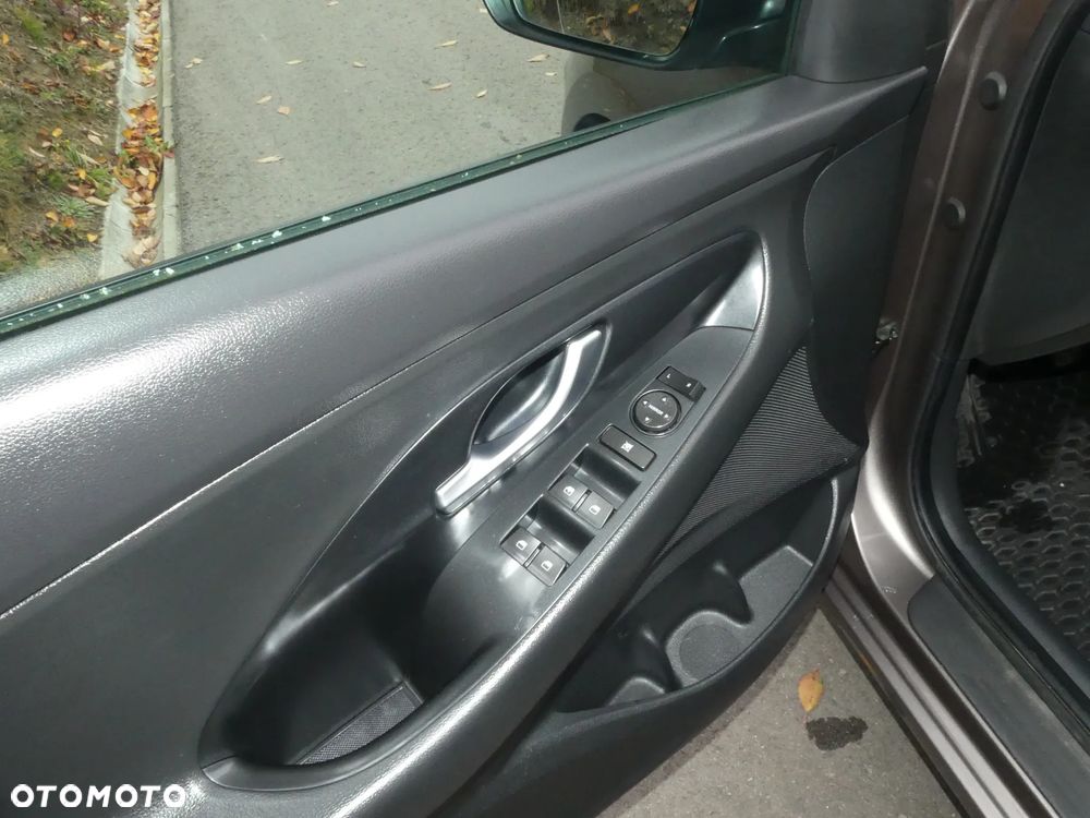 Hyundai i30 1.5 DPI Comfort - 24