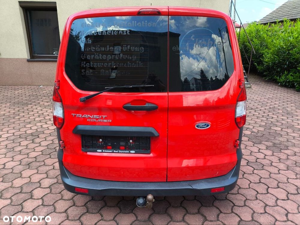 Ford Transit Courier - 8
