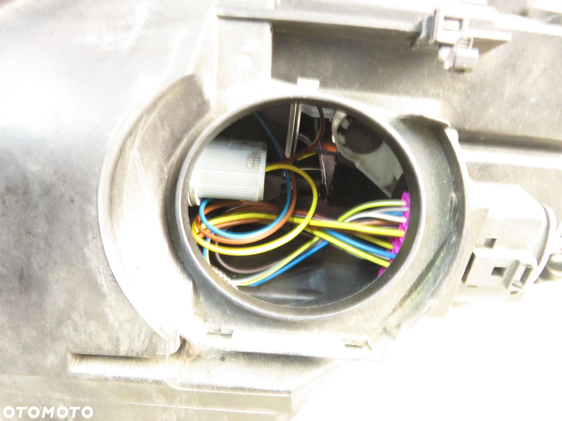 LAMPA PRAWA PRZEDNIA AUDI A4 B7  XENON 8E0941004AM - 6