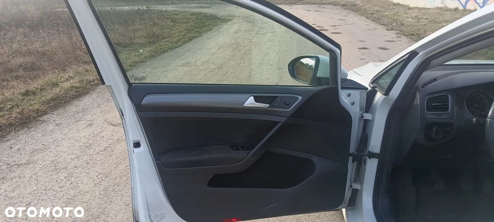 Volkswagen Golf 1.2 TSI BMT Comfortline - 7
