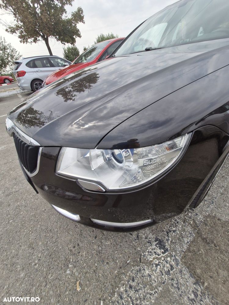 Skoda Superb 2.0 TDI DSG Ambition - 9
