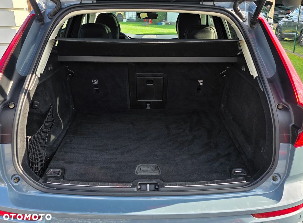 Volvo XC 60 B4 D AWD Geartronic Inscription - 28