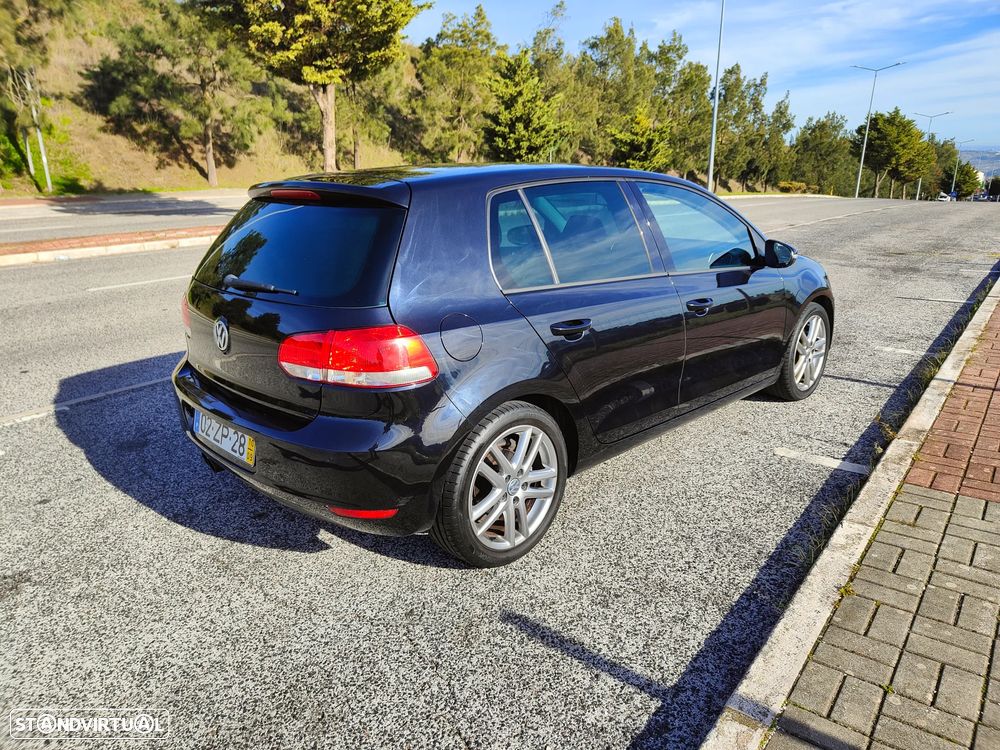 VW Golf 2.0 TDi DPF Highline - 5