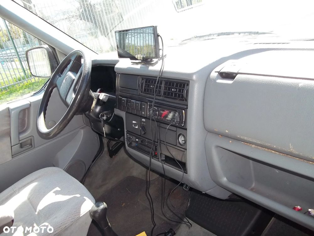 Volkswagen Multivan - 7