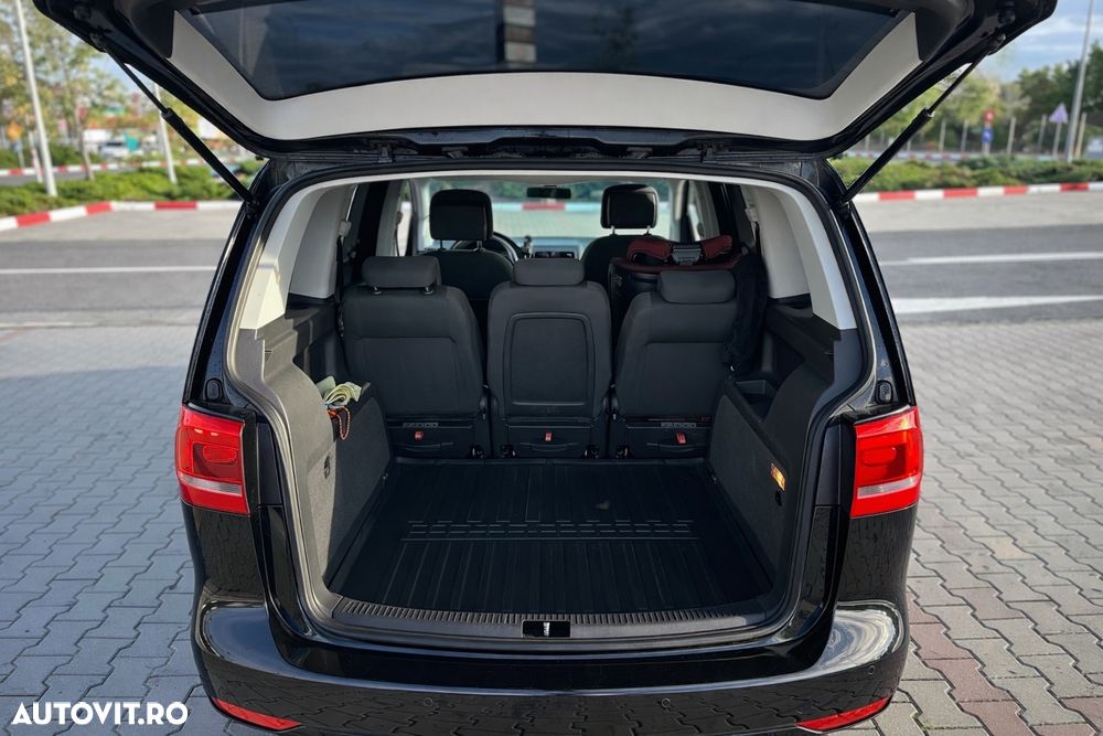 Volkswagen Touran - 13