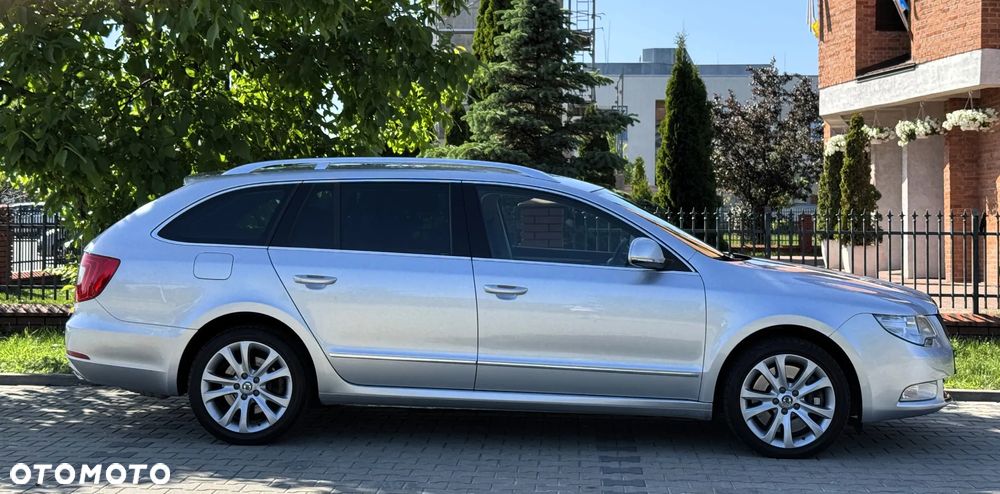 Skoda Superb 3.6 V6 4x4 DSG Elegance - 6