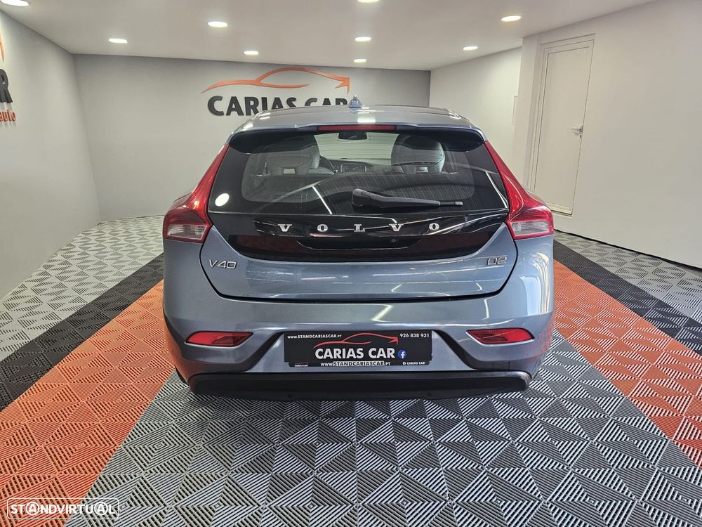 Volvo V40 1.6 D2 Momentum - 4