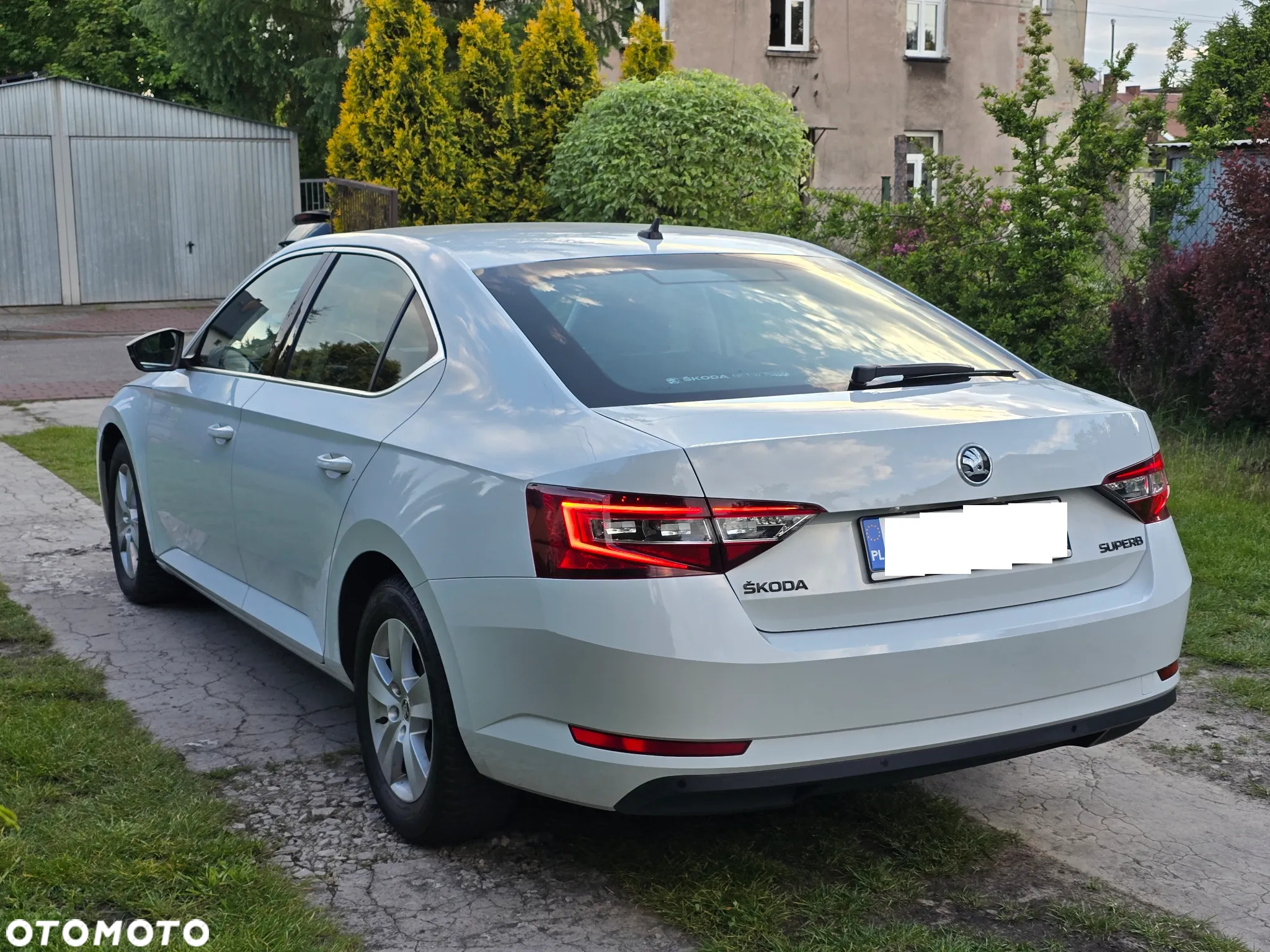 Skoda Superb 2.0 TDI Sportline DSG - 4
