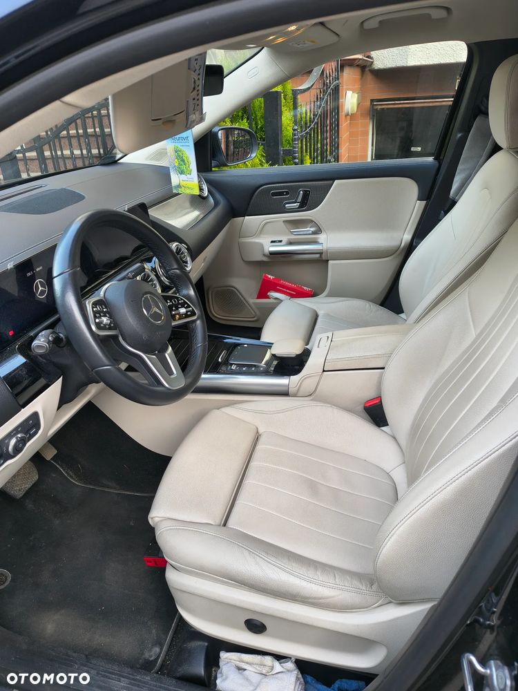 Mercedes-Benz GLA 200 4-Matic Progressive - 5