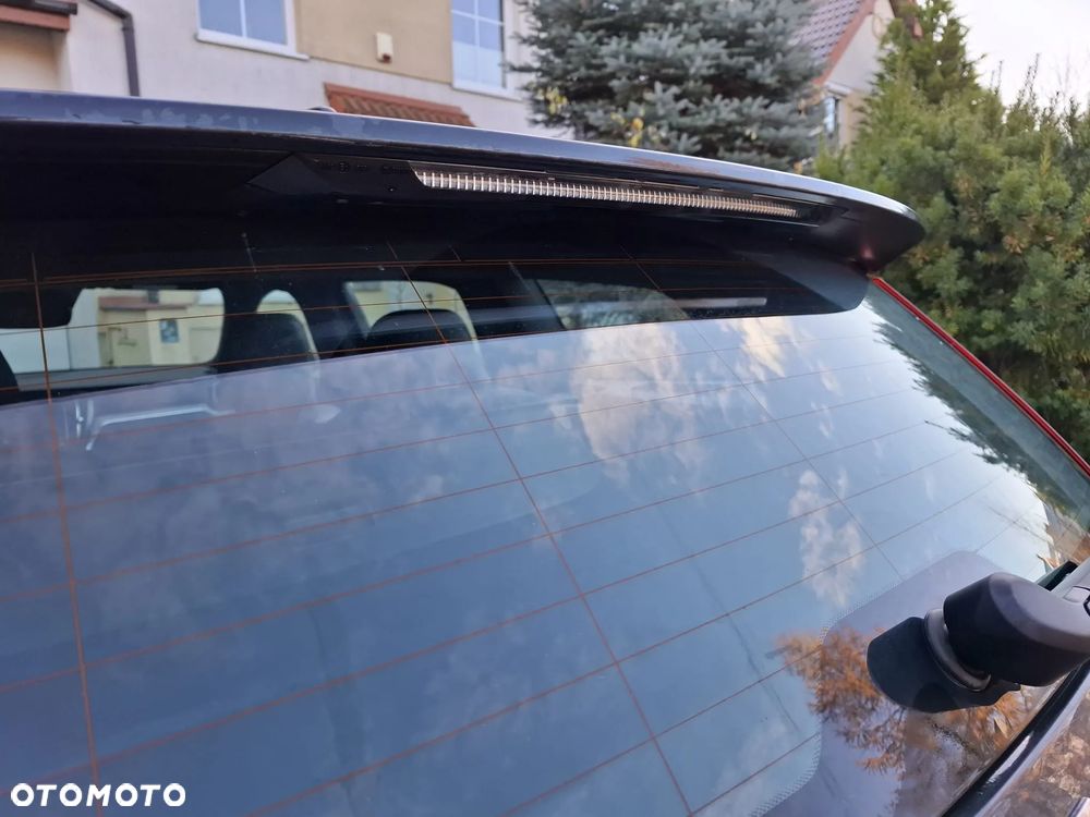 Volvo V60 D3 R-Design - 9