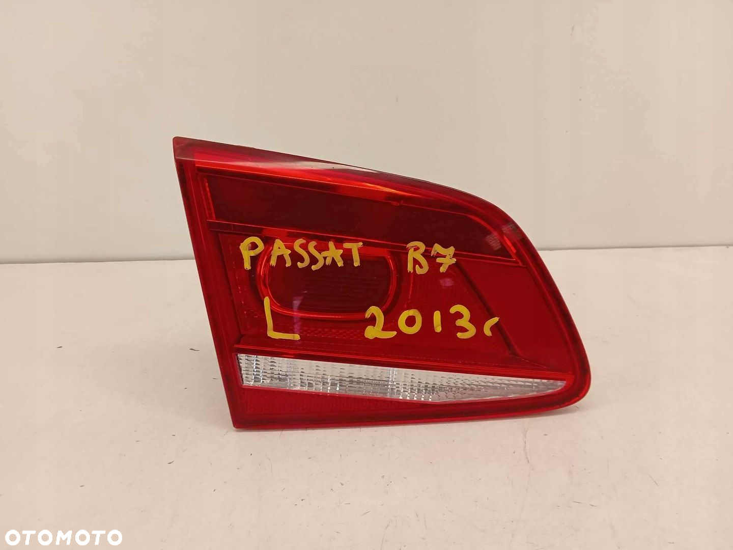 LAMPA LEWA TYŁ TYLNA VW PASSAT B7 KOMBI W KLAPĘ - 2