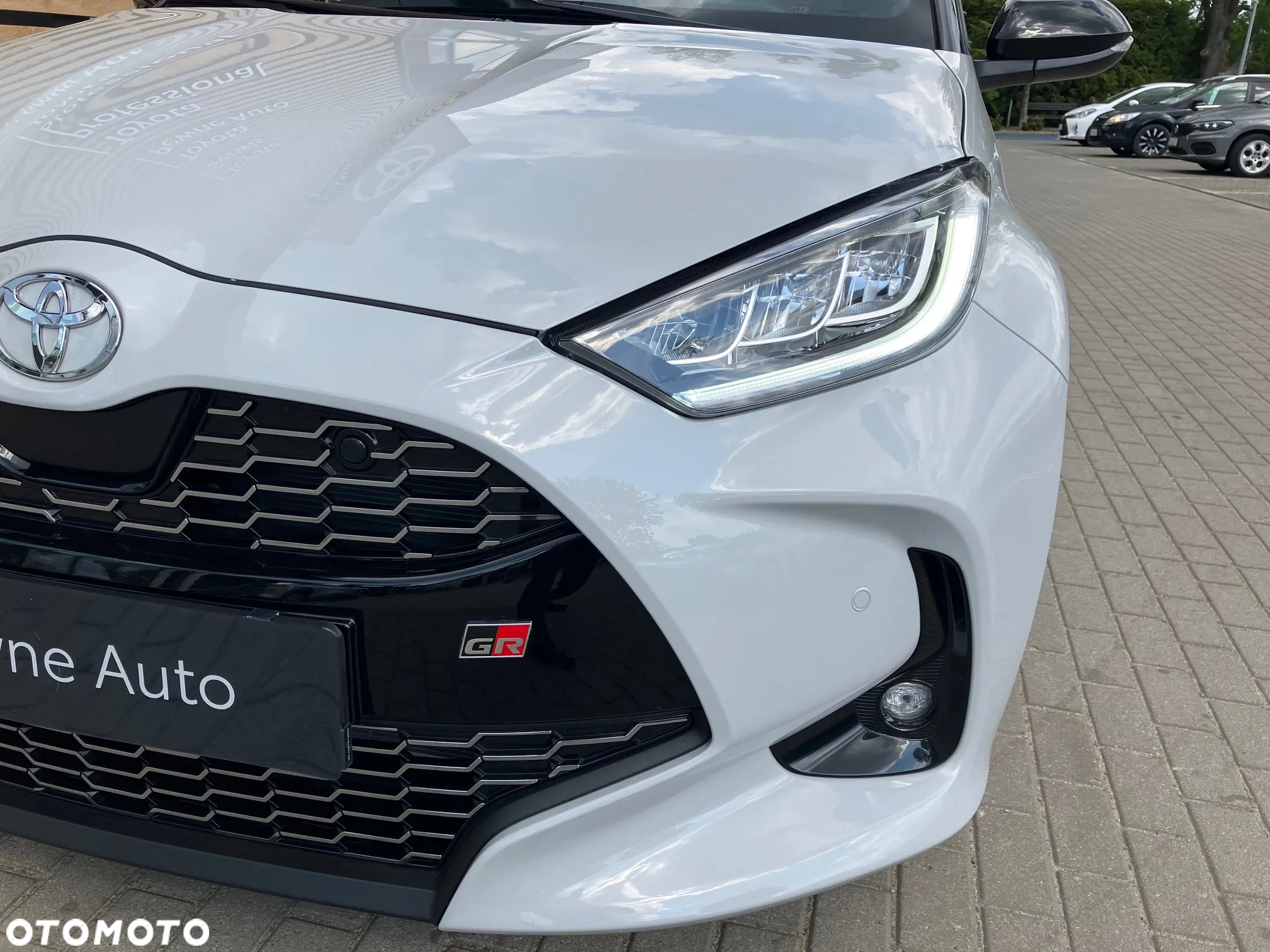 Toyota Yaris Hybrid 1.5 GR Sport - 14