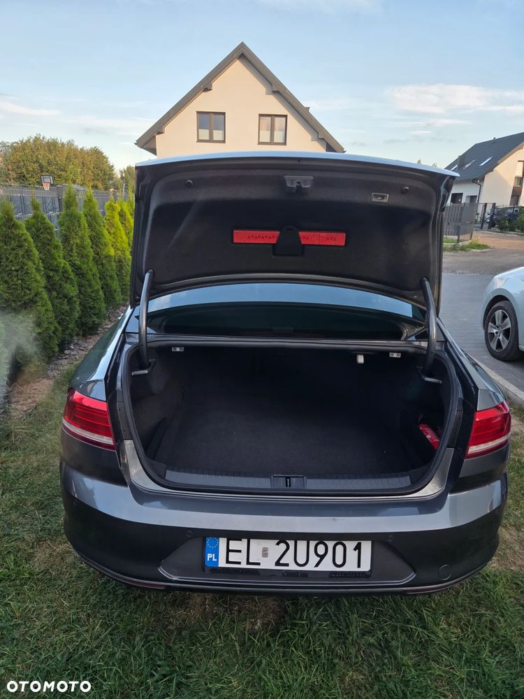 Volkswagen Passat 2.0 TDI BMT Comfortline DSG - 2