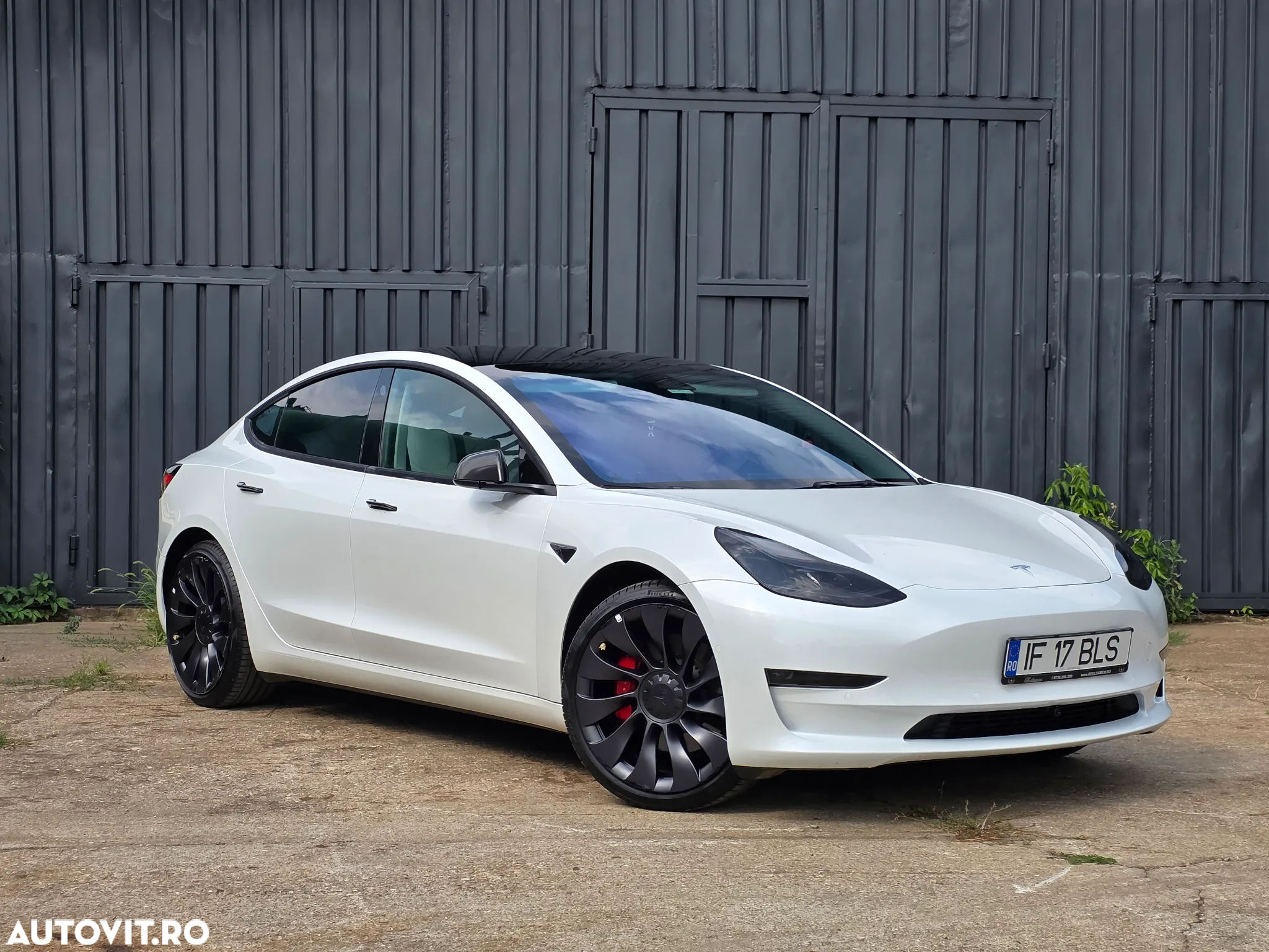 Tesla Model 3 Performance - 3