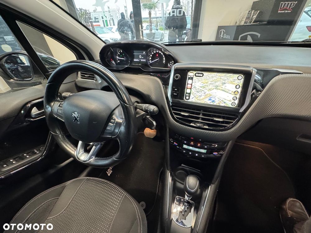 Peugeot 208 PureTech 110 Stop & Start EAT6 Allure - 29