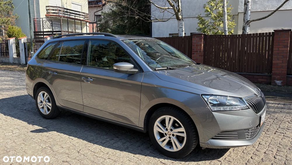Skoda Fabia 1.0 TSI Ambition - 4