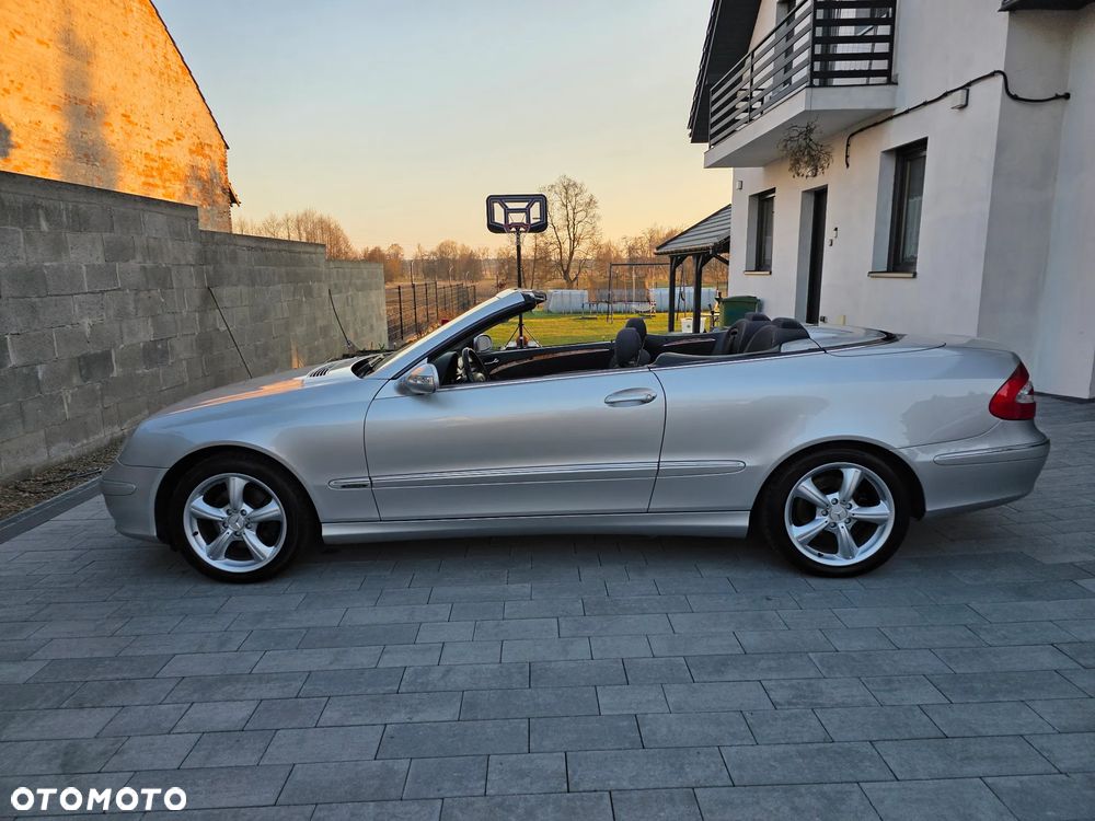 Mercedes-Benz CLK - 23