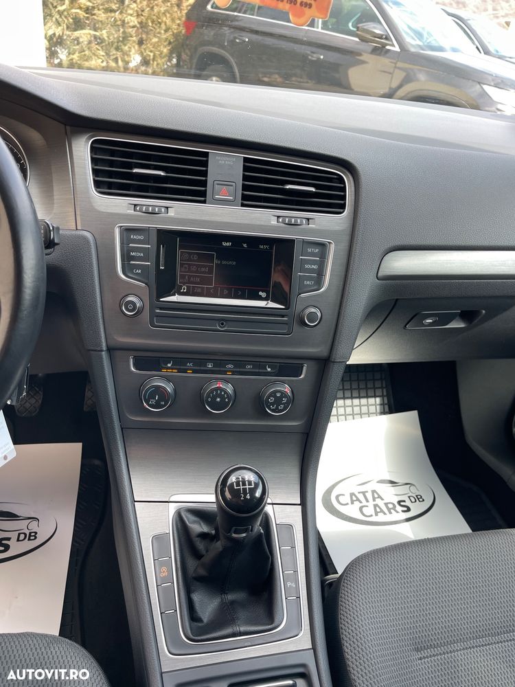 Volkswagen Golf 1.2 TSI BMT Comfortline - 36