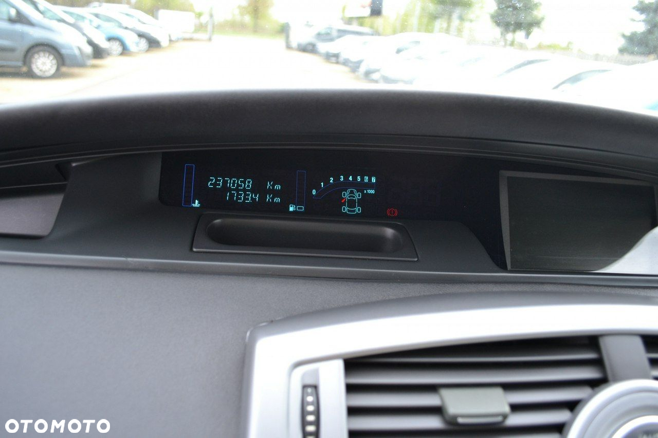 Renault Scenic - 11