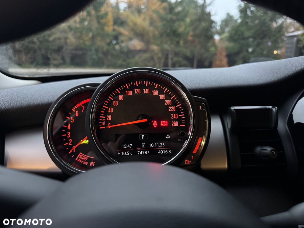 MINI Cooper Standard - 10