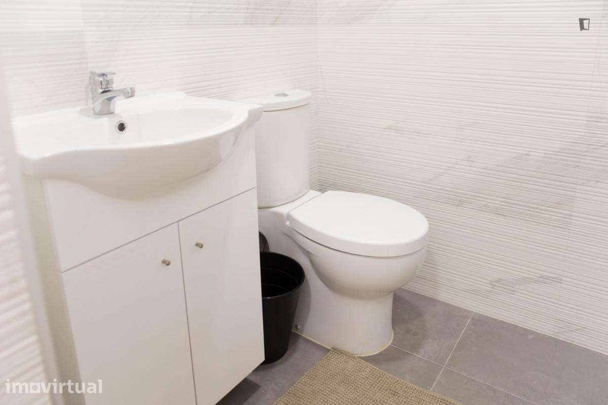 Quarto - localizado em Rio Tinto Porto - Grande imagem: 3/19