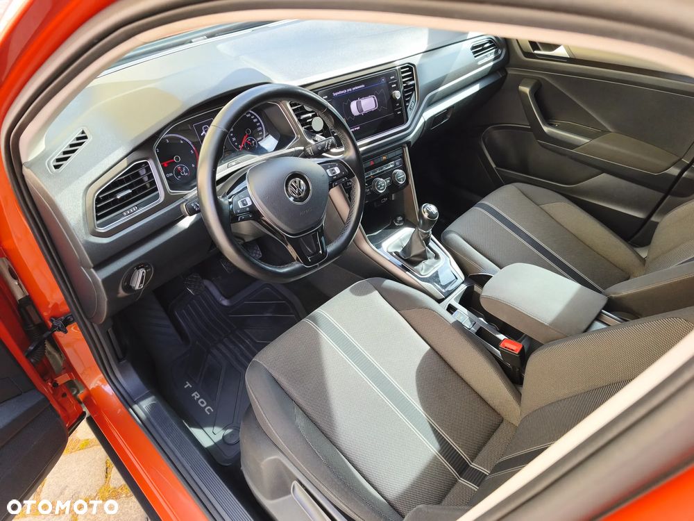 Volkswagen T-Roc - 9