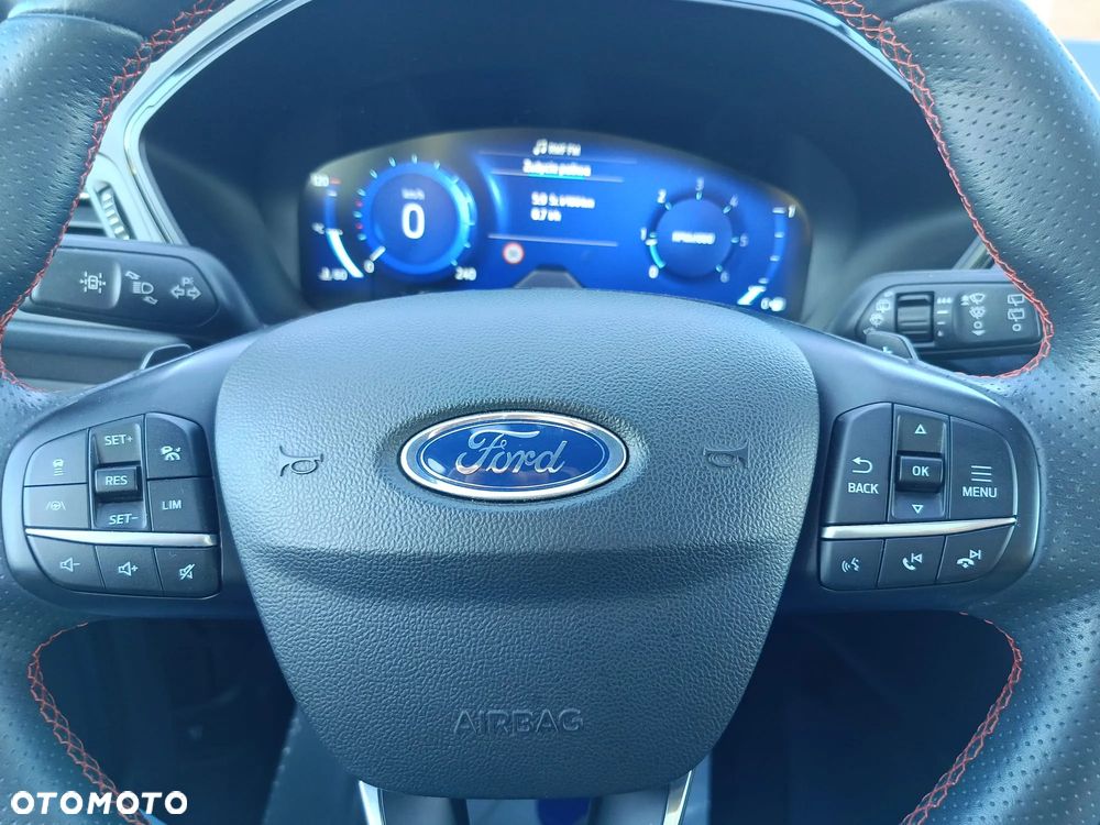 Ford Kuga - 17