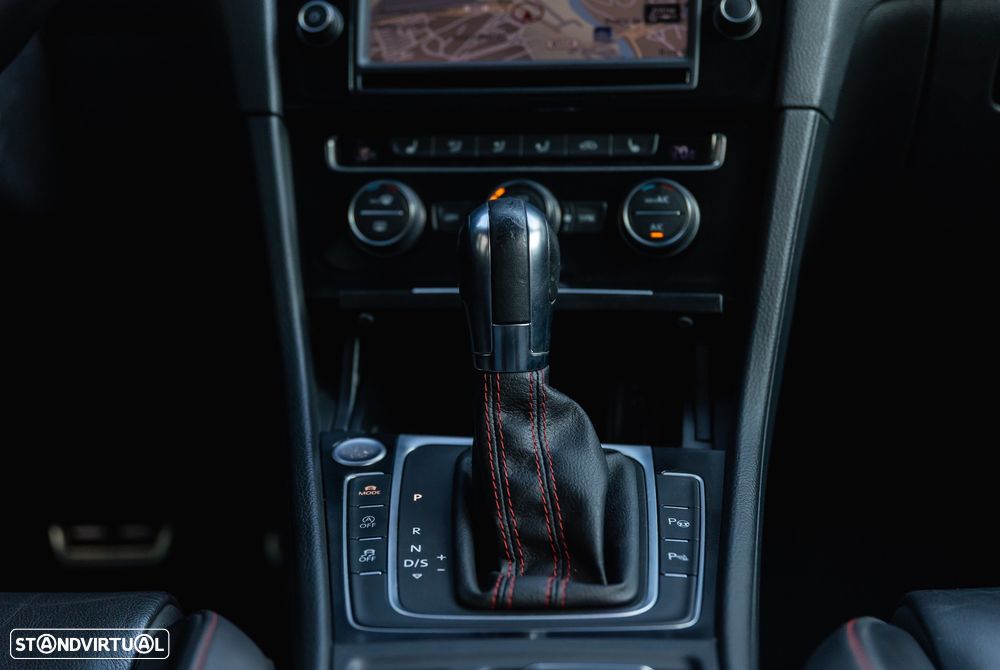 VW Golf 2.0 TSi GTi DSG Performance - 18