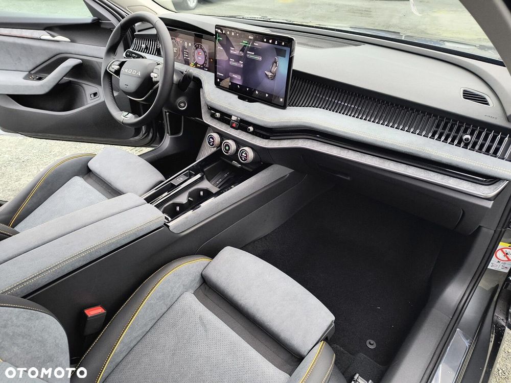 Skoda Superb 2.0 TSI Selection DSG - 39