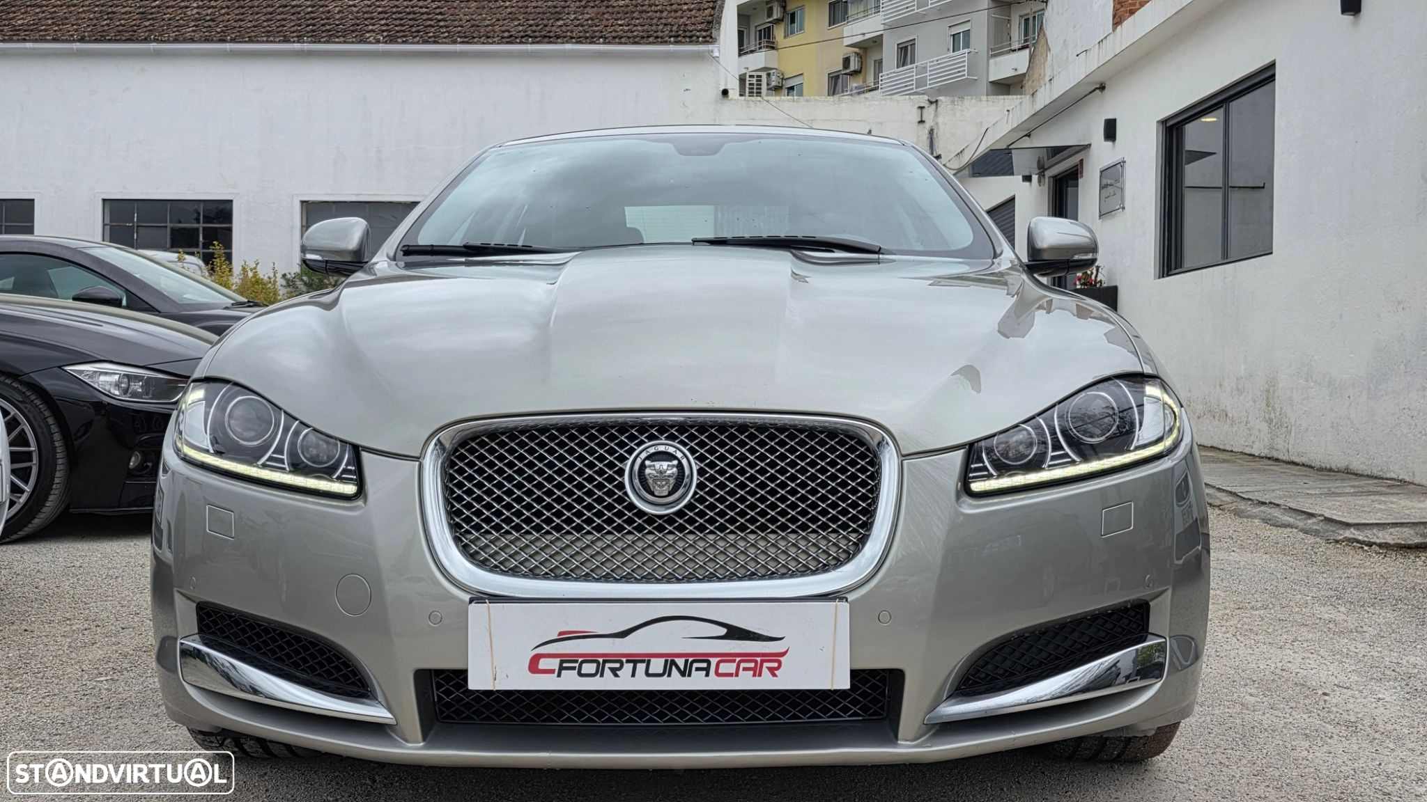 Jaguar XF 2.2 D Premium Luxury - 2