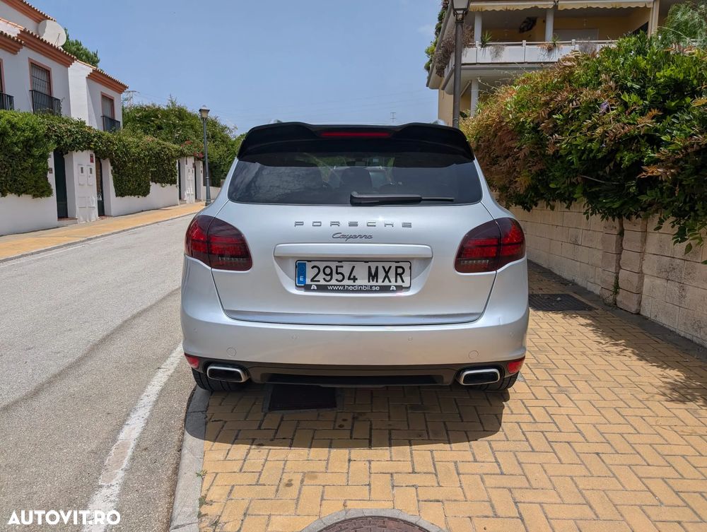 Porsche Cayenne Platinum Edition - 10