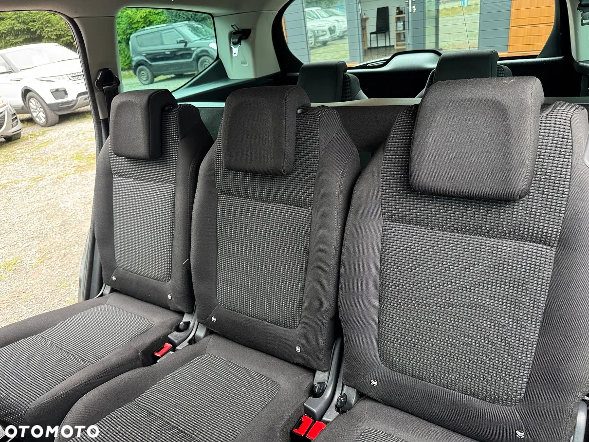 Peugeot 5008 - 24