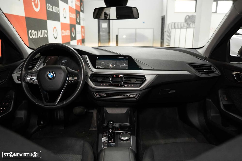 BMW 116 i Aut. Advantage - 10