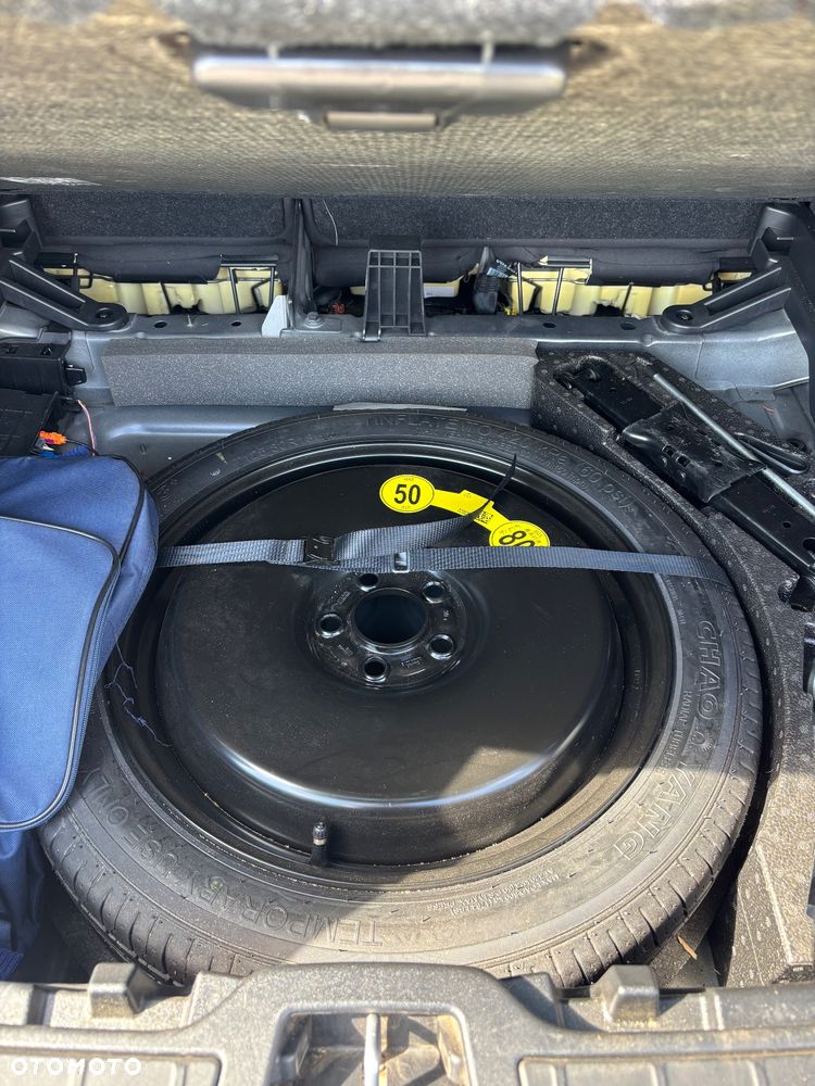 Volvo XC 40 T3 Momentum Pro - 9