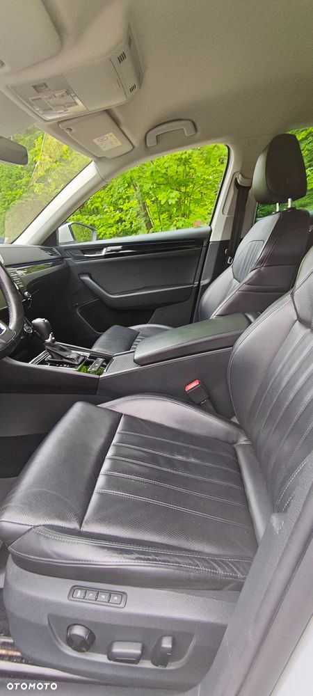 Skoda Superb 1.8 TSI L&K DSG - 25