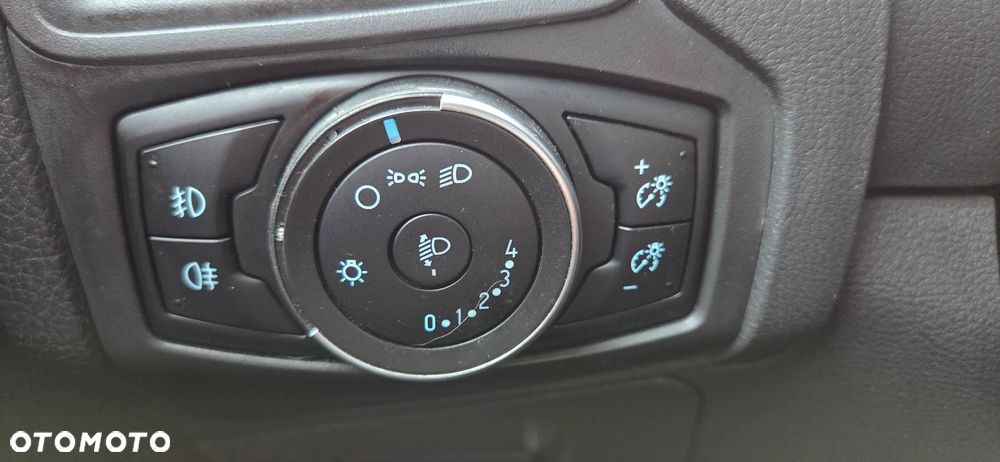 Ford Focus 1.0 EcoBoost Titanium - 23