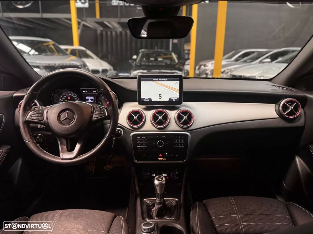 Mercedes-Benz CLA 180 d Shooting Brake Urban - 12