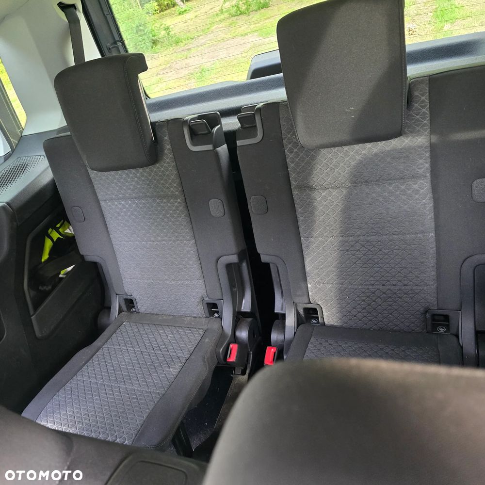 Ford Tourneo Connect - 13