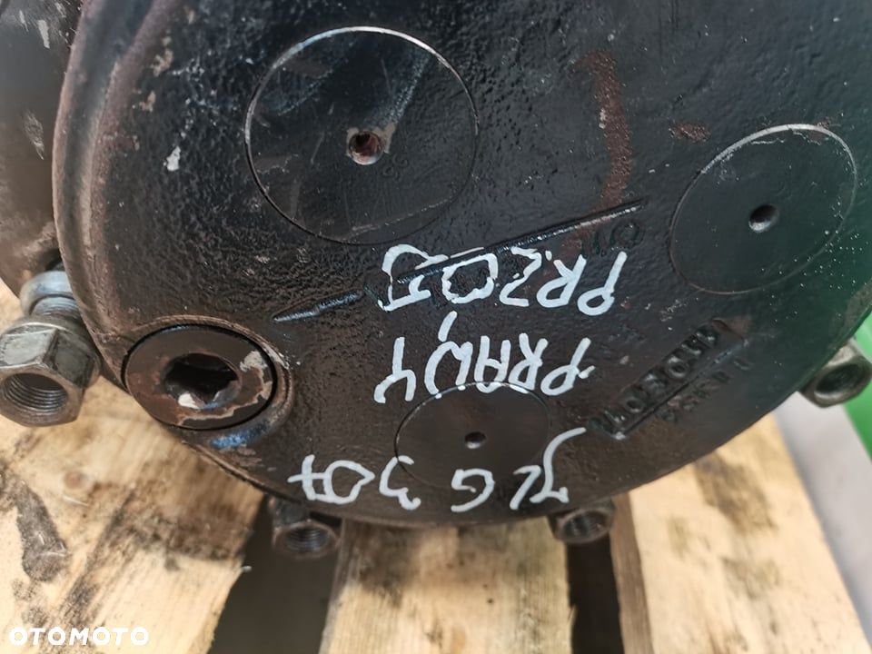 Carraro Zwolnica Zwrotnica Półoś JLG 307 - 7