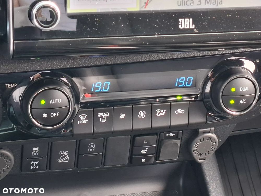 Toyota Hilux 2.8 D-4D Double Cab Invincible 4x4 - 20