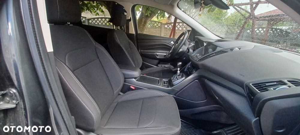 Ford Kuga - 8