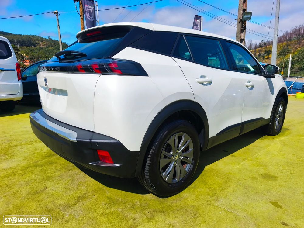 Peugeot e-2008 50 kWh Active - 3