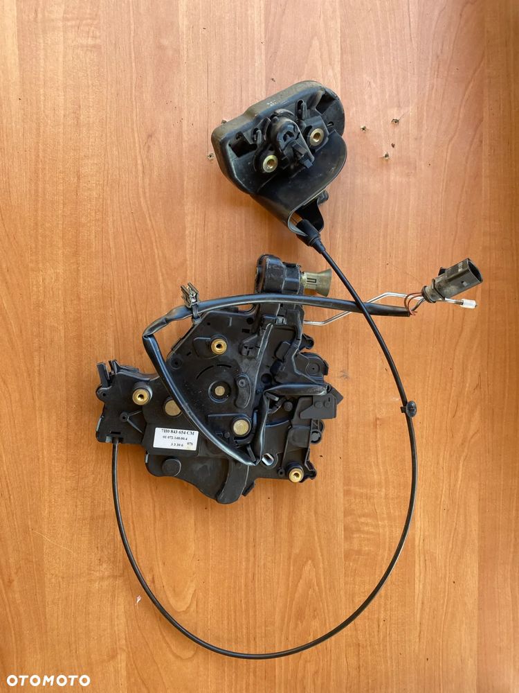 ZAMEK DRZWI PRAWY TYŁ BOCZNYCH  VOLKSWAGEN TRANSPORTER T5 7H0843654CM - 1