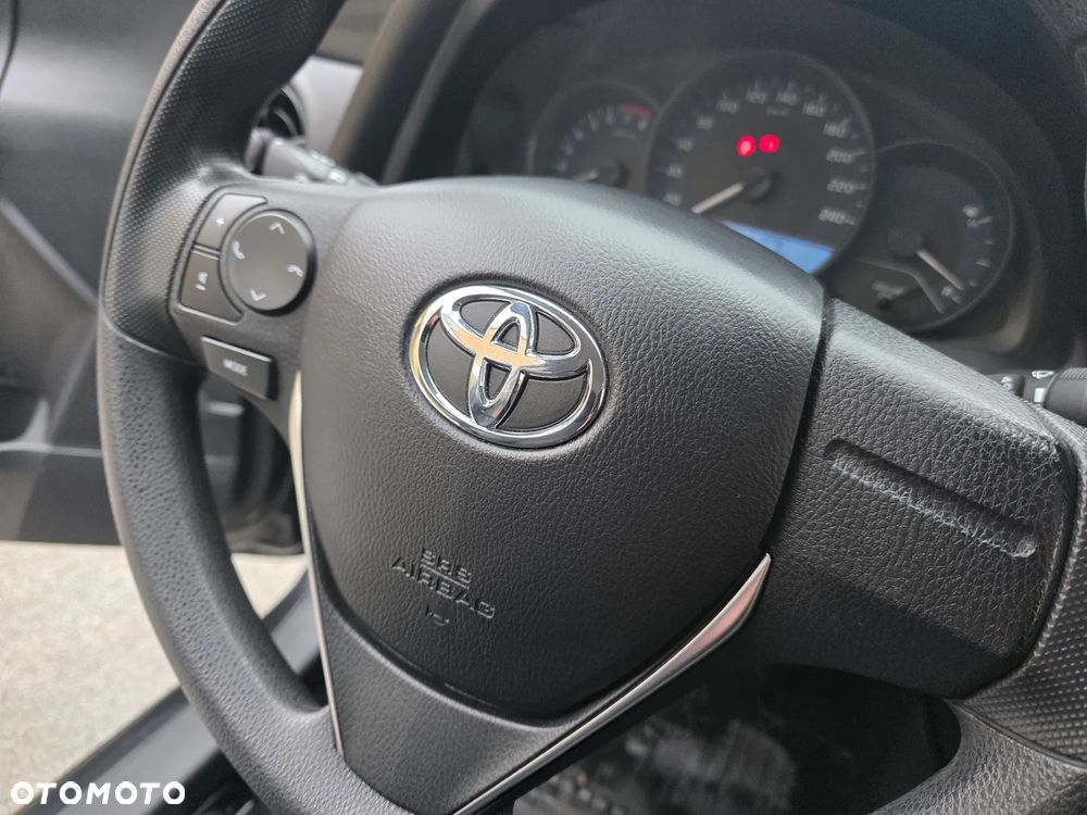 Toyota Corolla 1.6 Active EU6 - 22