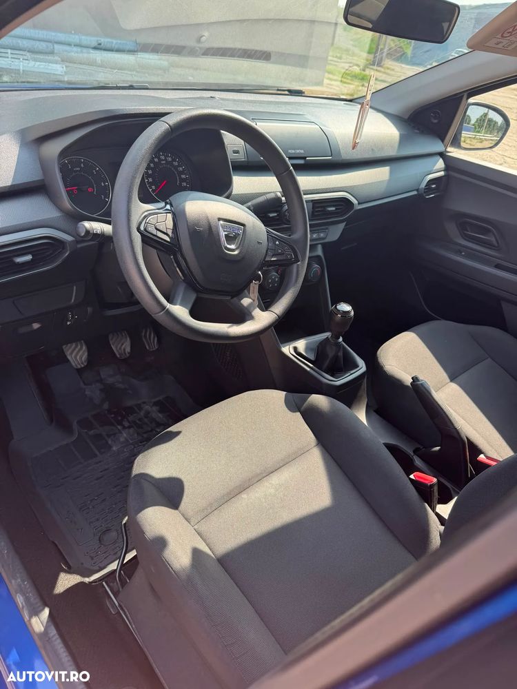 Dacia Logan TCe 90 Essential - 7